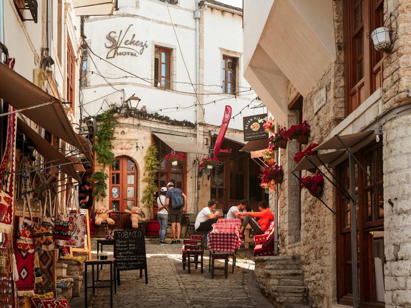 <p>Vicolo, Albania</p>