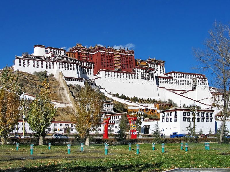 Tibet Adventure: viaggio sul tetto del mondo tra Lhasa e l'Everest